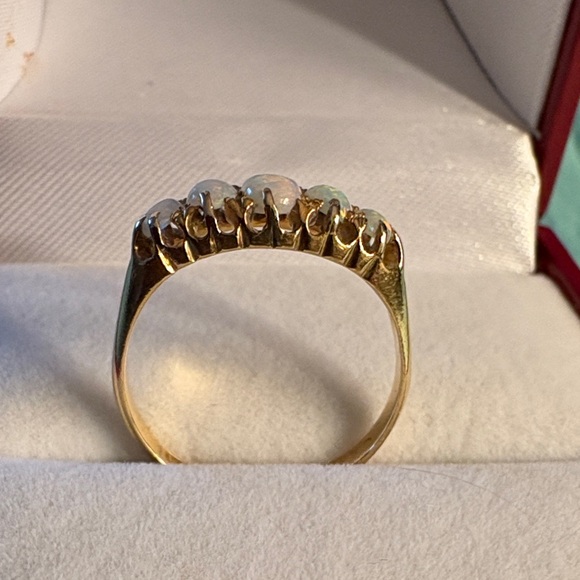 Antique Opal 18K Yellow Gold Band Ring - Picture 5 of 16